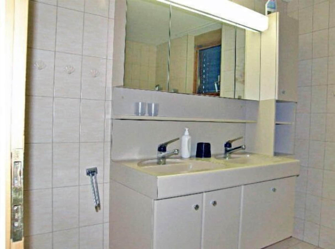 Bathroom, Eilander Sunshine, Goms