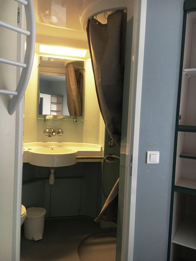 Bathroom 4, Le Presbytère, Landes