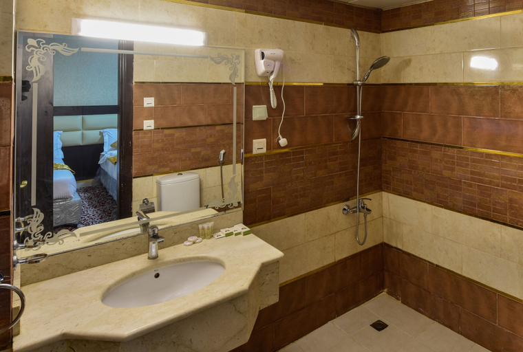 Bathroom 4, Bader Al Marsa Hotel, Al Madinah Al Munawwarah
