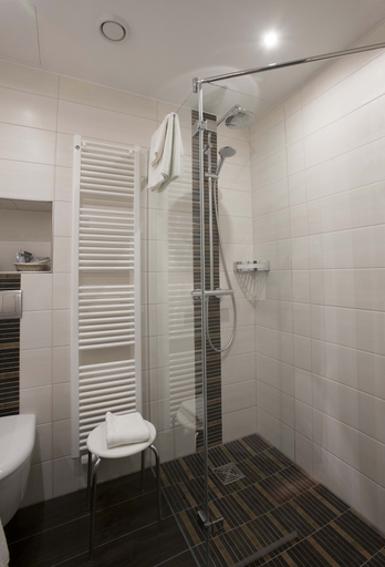 Bathroom 5, Flair Park-Hotel Ilshofen, Schwäbisch Hall
