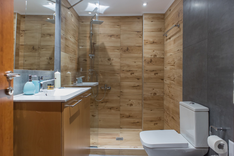 Bathroom 4, Ikia Aretousa, Crete