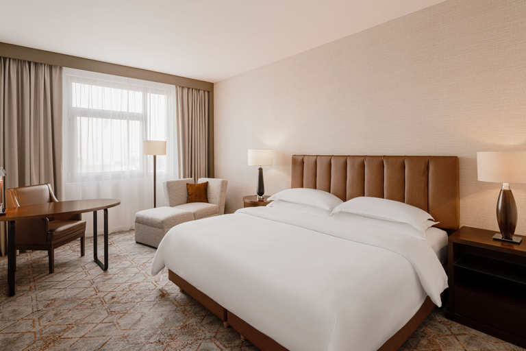 Bedroom 5, Sheraton Poznan Hotel, Poznań City
