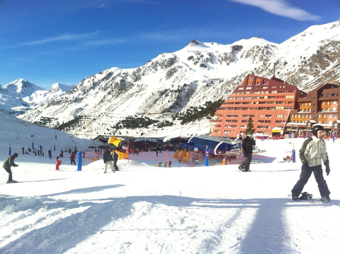 Exterior & Views 2, Hotel And Spa Real Jaca, Huesca
