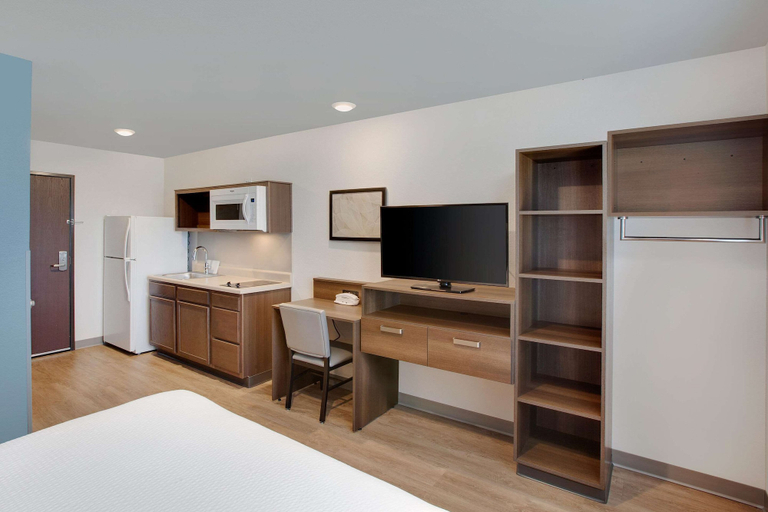 Bedroom 3, WoodSpring Suites Nashville near Rivergate, Davidson