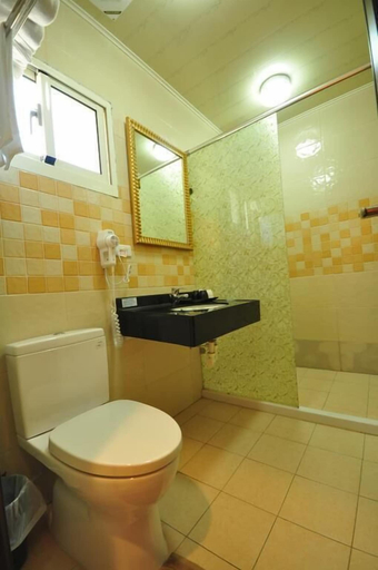 Bathroom 3, Seasons B&B, Pingtung