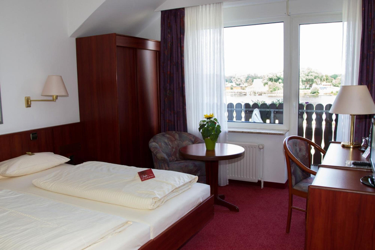 Bedroom 2, Hotel Seeblick Garni, Lüchow-Dannenberg