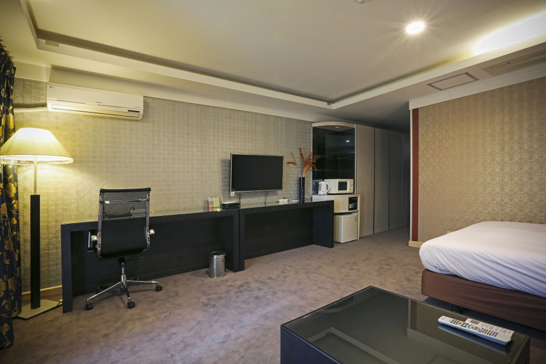 Bedroom 4, Metro Tourist Hotel, Cheonan