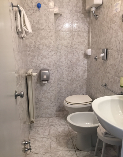 Bathroom 4, Hotel Gamma, Milano