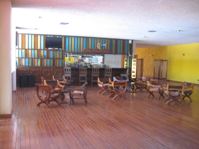 Food & Drinks 5, The Halfwaiy Inn, Ensenada