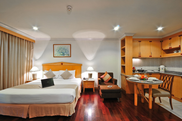 Bedroom 3, Admiral Suites Bangkok, Khlong Toey