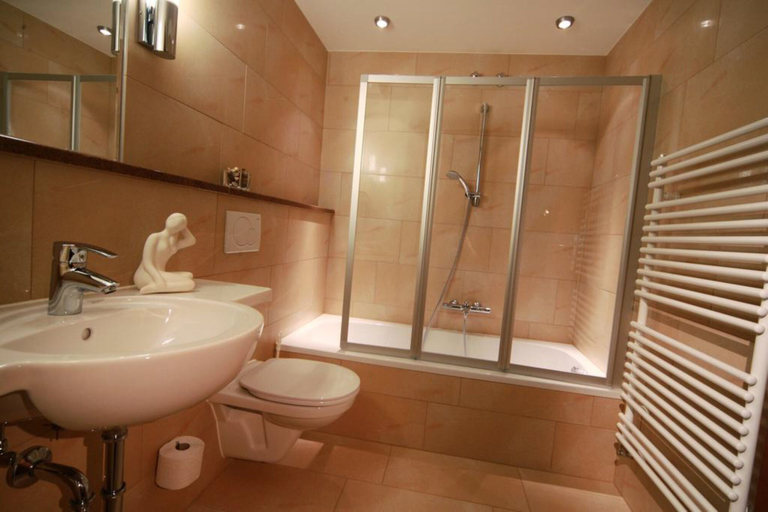 Bathroom 4, Landgasthof Erber, Melk