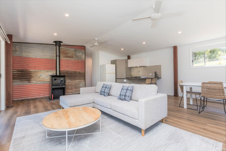 Others 5, Clothiers Creek Farm, Tweed - Pt B