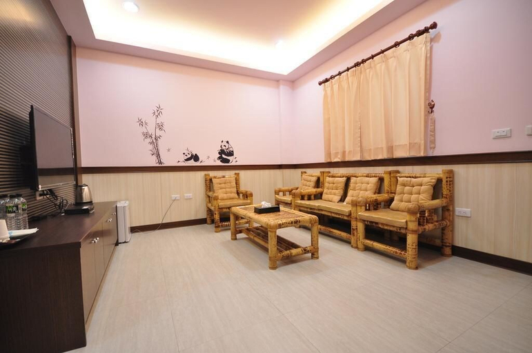 Others 5, Seasons B&B, Pingtung