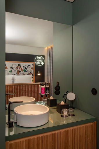 Bathroom 4, Se Catedral Hotel Porto, Tapestry Collection By Hilton, Porto