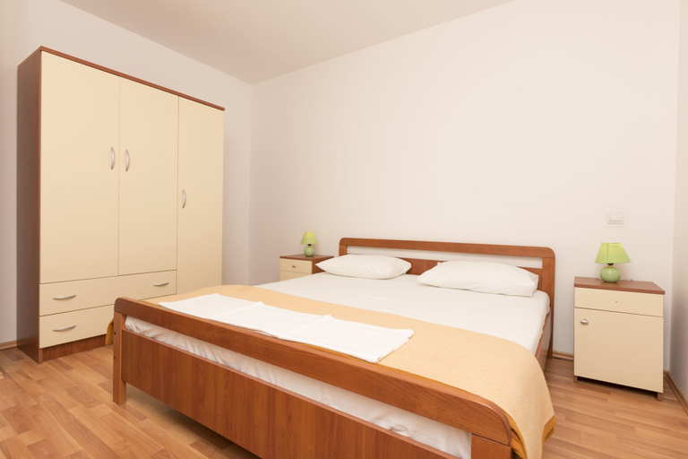 Bedroom 2, Apartments Frane, Primošten