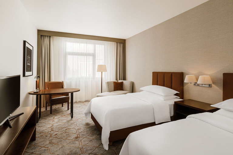Bedroom 4, Sheraton Poznan Hotel, Poznań City