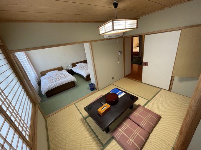 Bedroom 3, Marina Hotel Kaiku, Shirahama