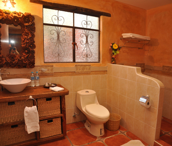Bathroom 5, Eco Hotel Ixhi, Pátzcuaro