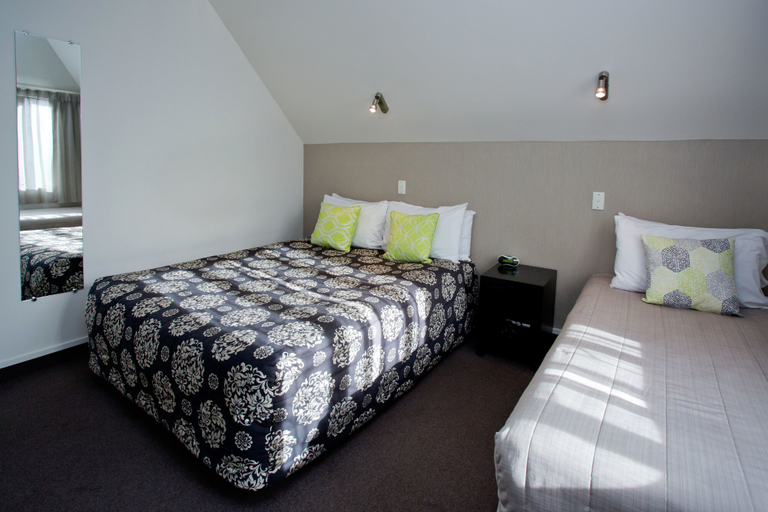 Bedroom 3, Cable Court Motel, Dunedin