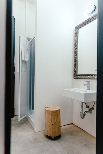 Bathroom 4, Wake Up Wellness Hostel by goodnite cz, Brno