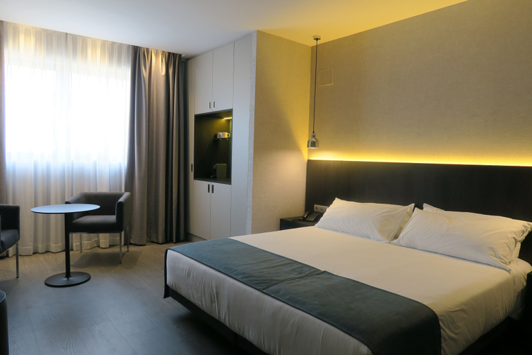Bedroom 2, HG City Suites Barcelona, Barcelona