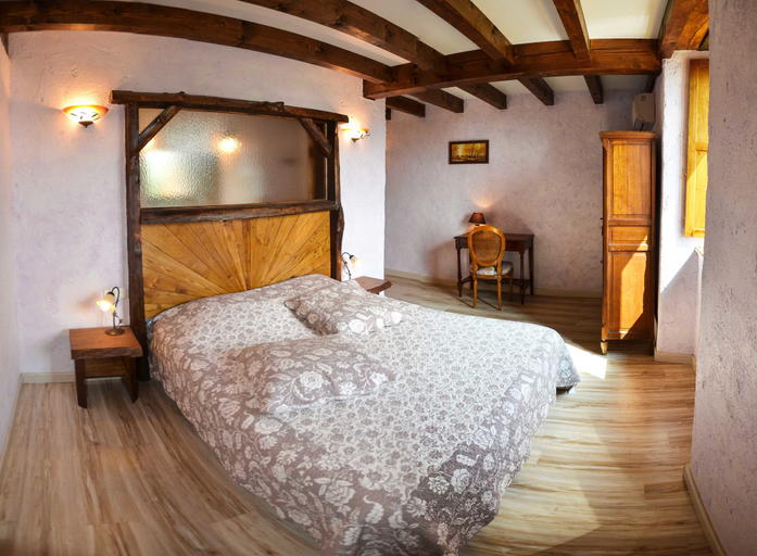 Bedroom 2, L'Ecrin Du Ségala B&B, Aveyron