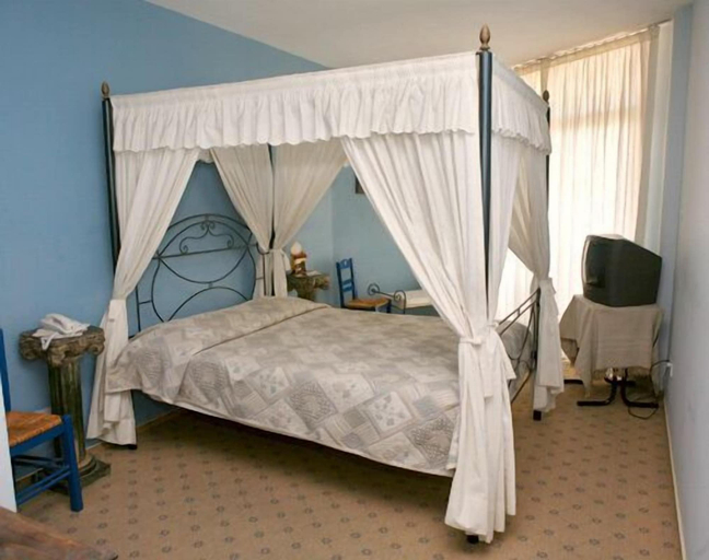 Bedroom 4, Sylva Hotel