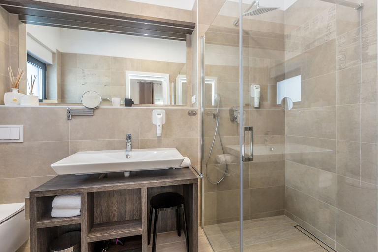 Bathroom 3, JAZZ at Rova Villa Sola, Malinska-Dubašnica