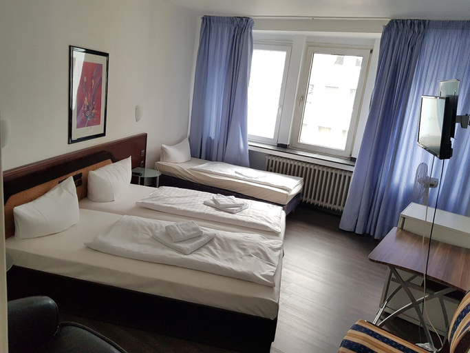 Bedroom 4, Hotel Berliner Hof, Düsseldorf