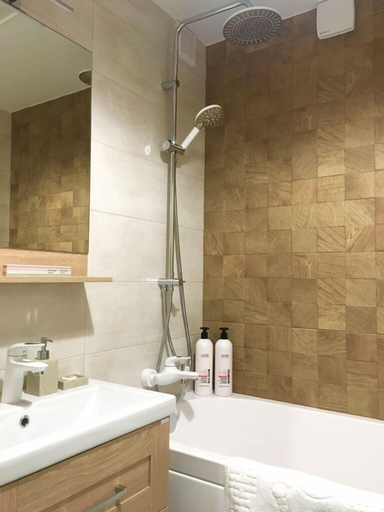 Bathroom 4, Apartment on Ostryakova Pr. 28., Vladivostok gorsovet
