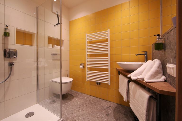 Bathroom 3, Landgasthof Erber, Melk