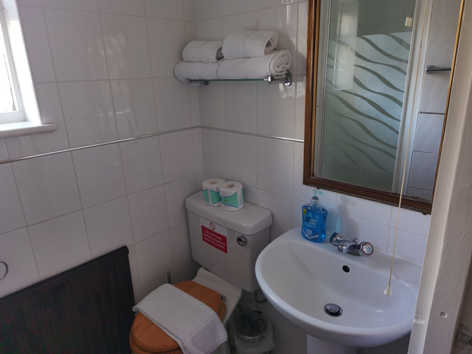 Bathroom 3, Regency Hotel, Brighton and Hove