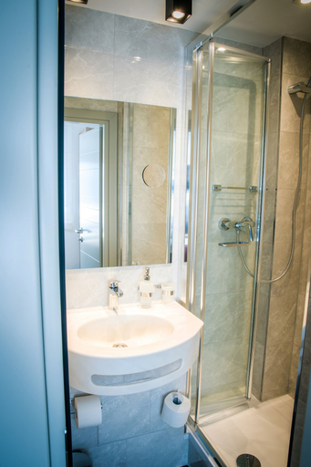 Bathroom 5, Hotel Wilder Mann, Nürnberger Land