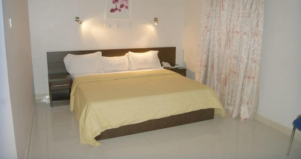 Bedroom 2, Hotel Monte Carlo, Enugu North