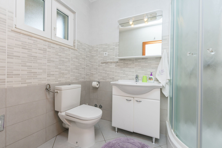 Bathroom 3, Apartments Frane, Primošten