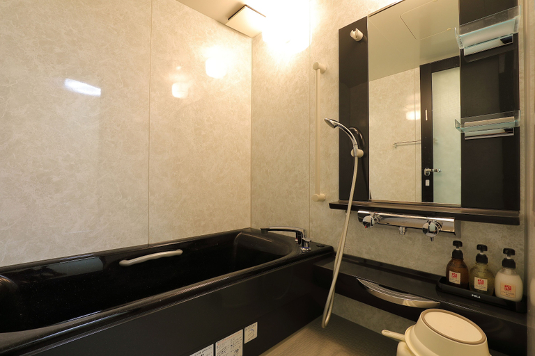 Bathroom 3, Arima Gyoen, Nishinomiya