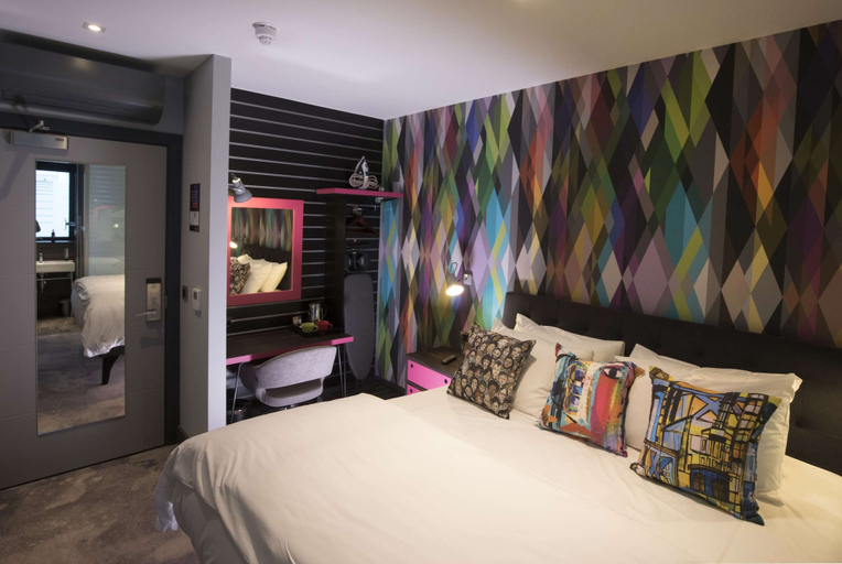 Bedroom 3, Village Hotel Bristol, Bristol
