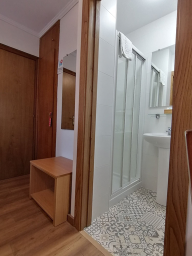 Bathroom 3, Hostal Anosa Casa, A Coruña