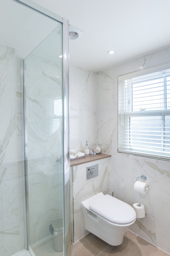 Bathroom 5, Harbour Hotel Sidmouth, Devon