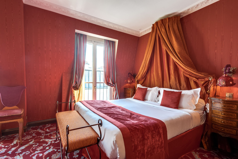 Bedroom 2, Villa Royale, Paris