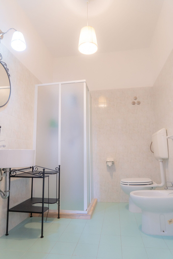 Bathroom 4, Aloha Marzamemi Rooms, Syracuse