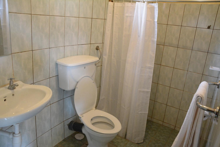 Bathroom 3, Keys Hotel Mbokomu Branch, Moshi Urban