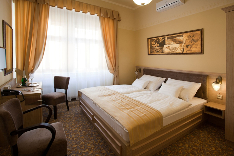 Bedroom 3, Barokk Hotel Promenád Gyor, Győr