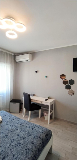 Bedroom 3, Pretty Tiburtina Room, Rome