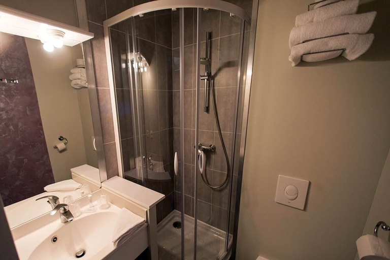 Bathroom 4, Hotel Grand Cap, Hérault