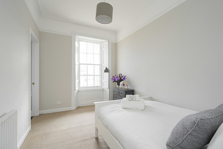Bedroom 2, Warriston Crescent Apartment, Edinburgh