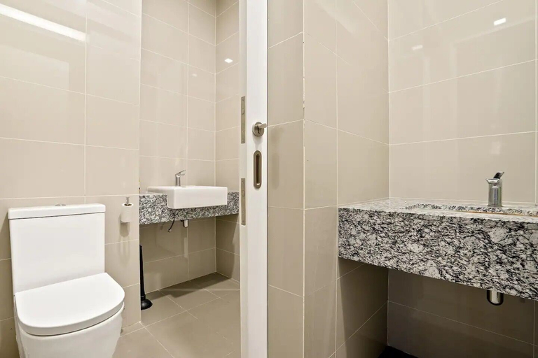 Bathroom, Deluxe2 Paradigm Mall, Petaling Jaya