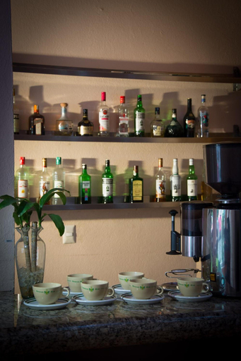 Food & Drinks 5, Capital O El Senador, Mexico City