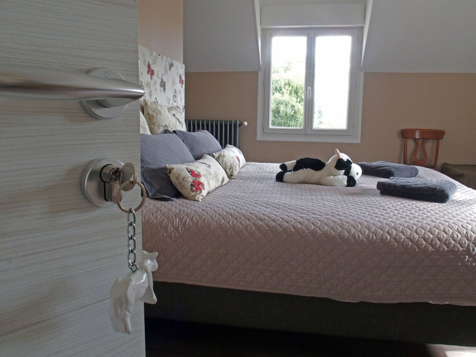 Bedroom 3, La Ferme de Flo', Yonne
