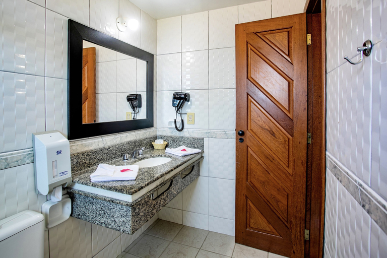 Bathroom 4, Brisa da Praia Park Hotel, Porto Seguro